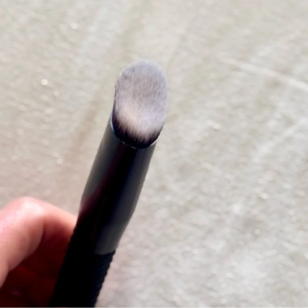 MODA PRO BMX-250 Chisel Makeup Brush for Contour & Blending
